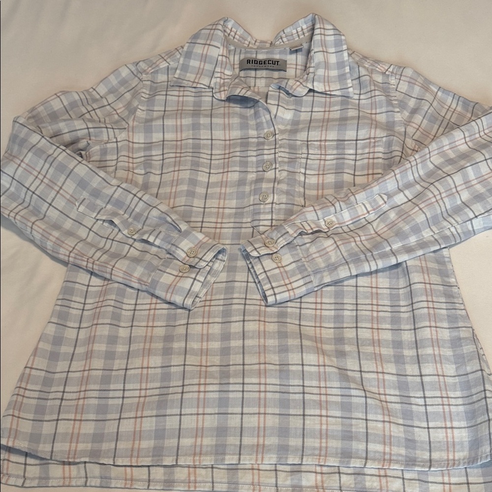 Ridgecut Women's Weekend Long-Sleeve Popover Shirt adjustable sleeves.